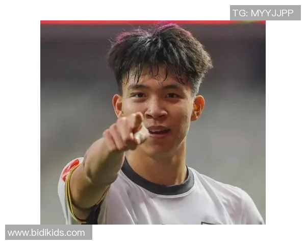 中国男足迎战泰国队期待逆袭展现实力与风采